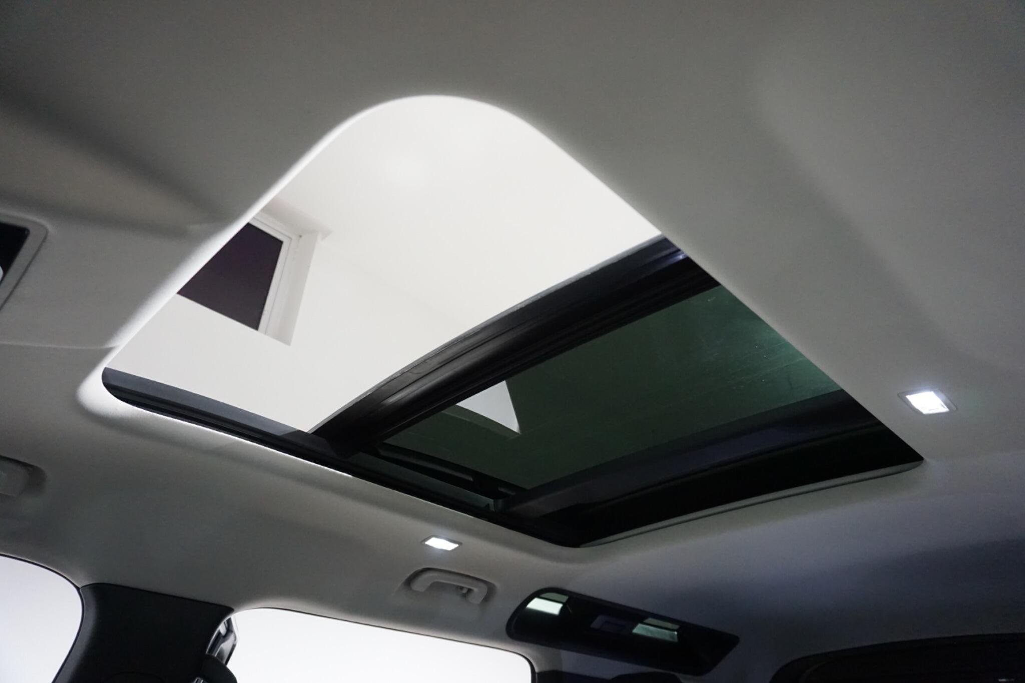 Land Rover Defender 110 3.0 P400 MHEV XS Edition SUV 5dr Petrol Auto 4WD Euro 6 (s/s) (400 ps)